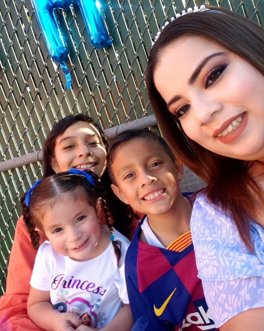 Alejandra with her nieces and nephews