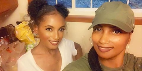 Paris with her mom, who has rheumatoid arthritis